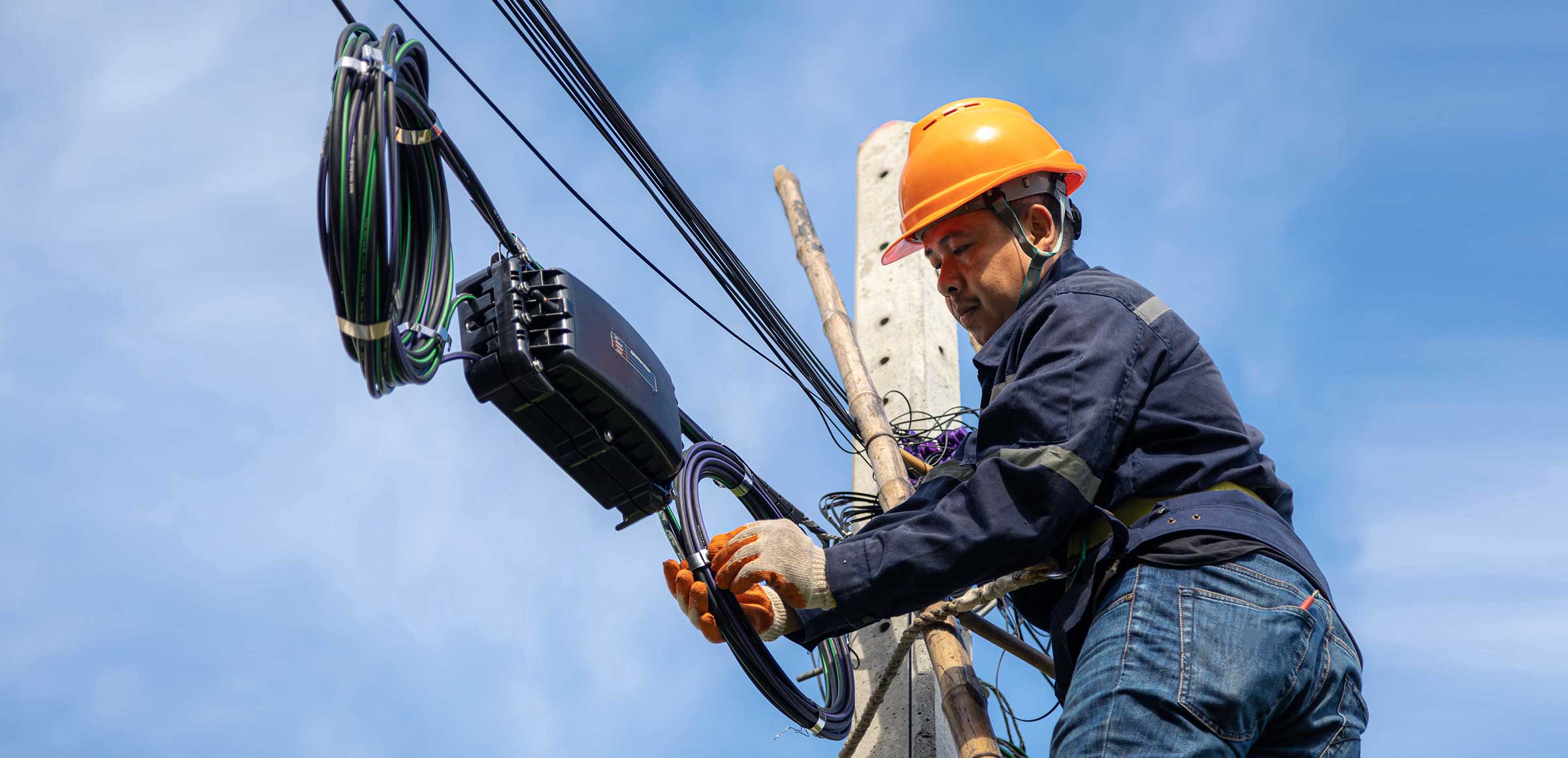 What are electricity cable splices and what types are there? Endesa